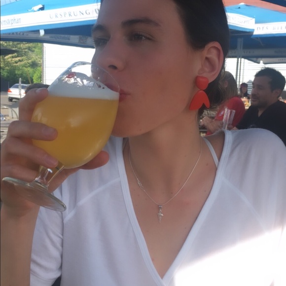 Meet your Posher, Isabelle - Picture 3 of 8